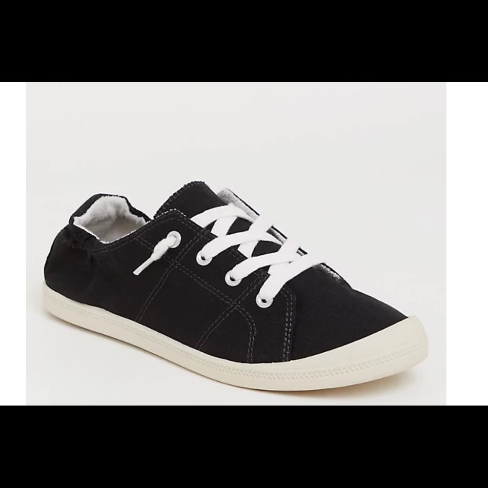Torrid sneakers size 7 NWT